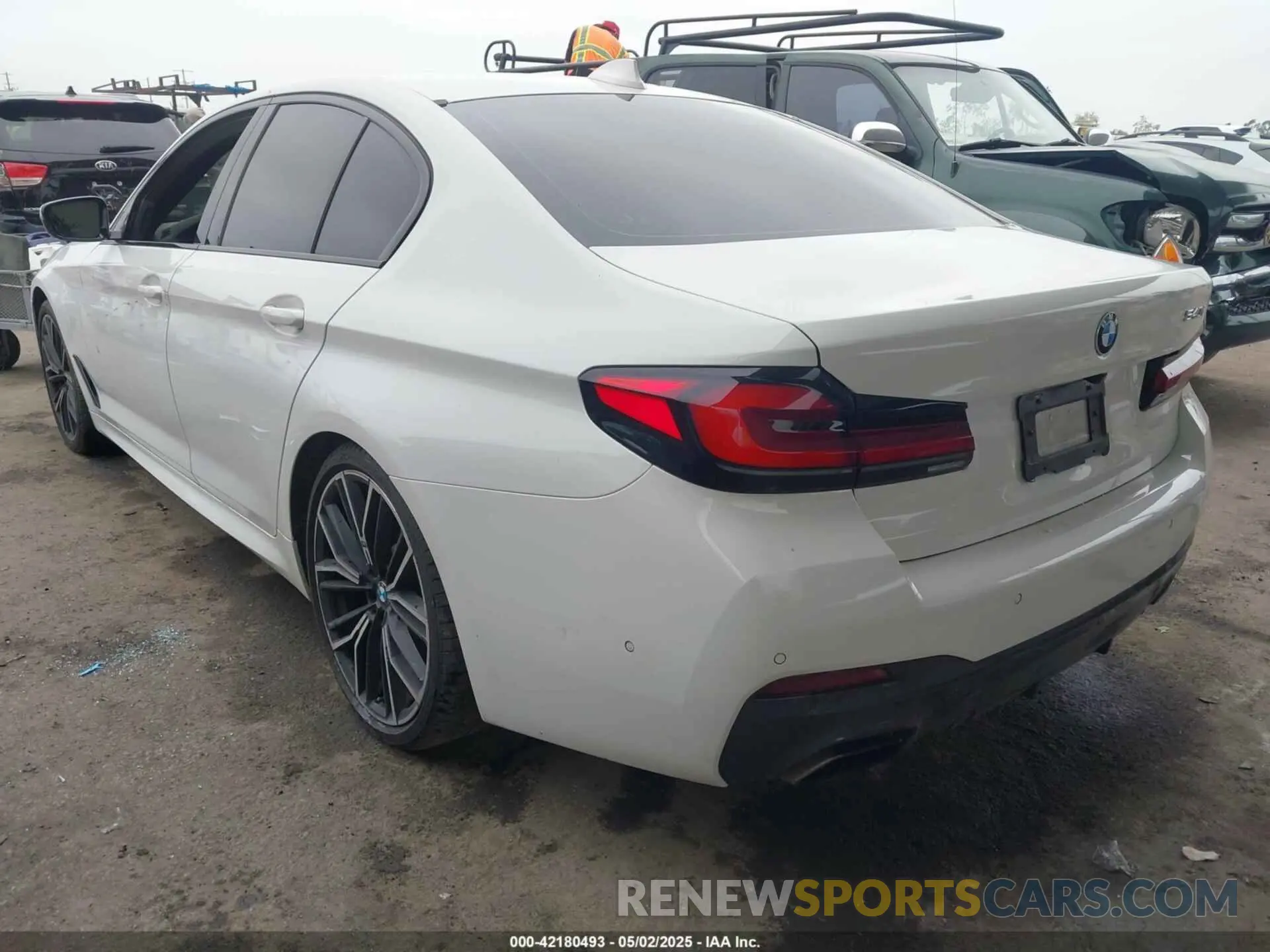 3 Photograph of a damaged car WBA53BJ00MWW90243 BMW 540I 2021