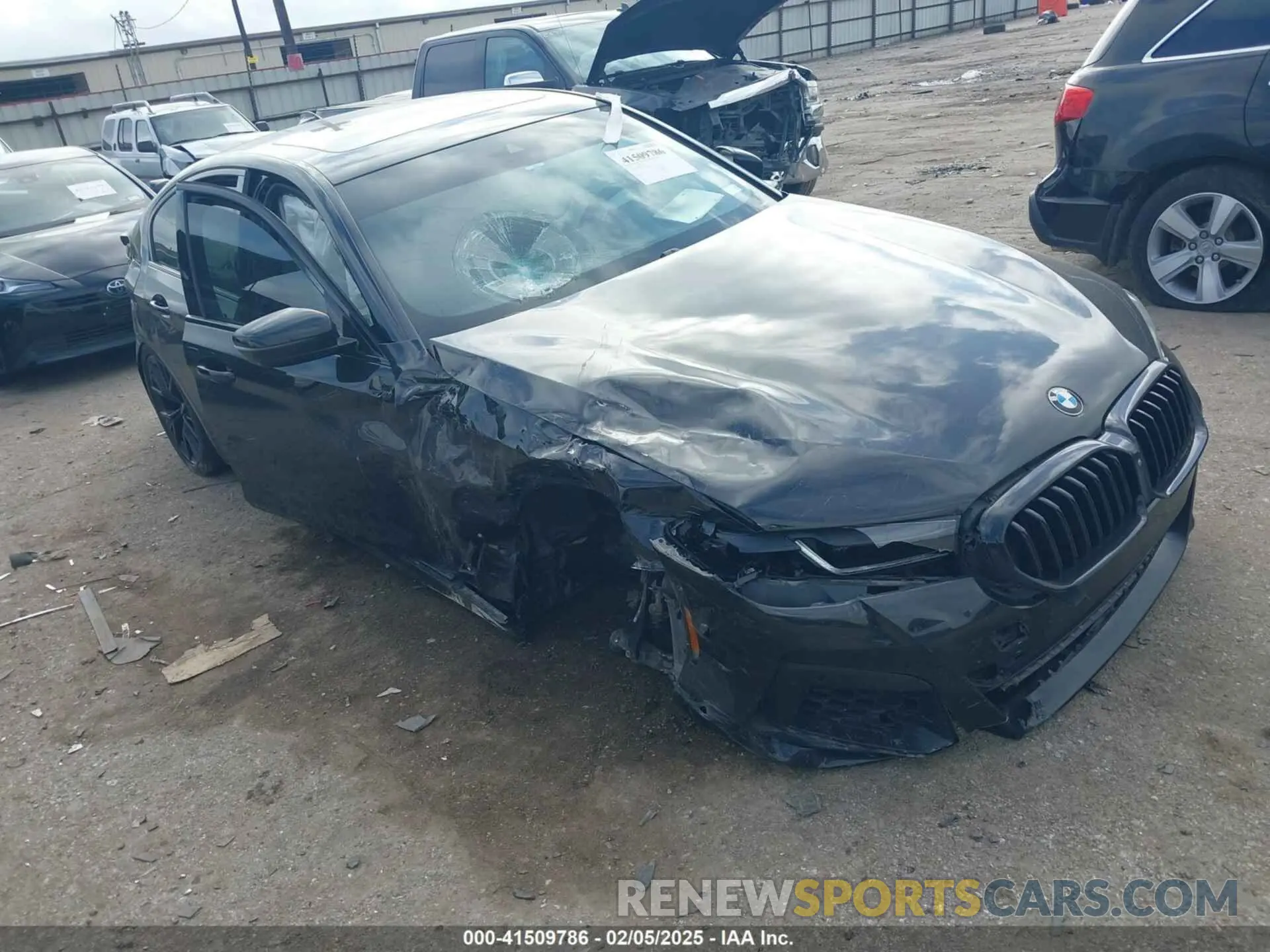 1 Photograph of a damaged car WBA53BJ01MWW91692 BMW 540I 2021