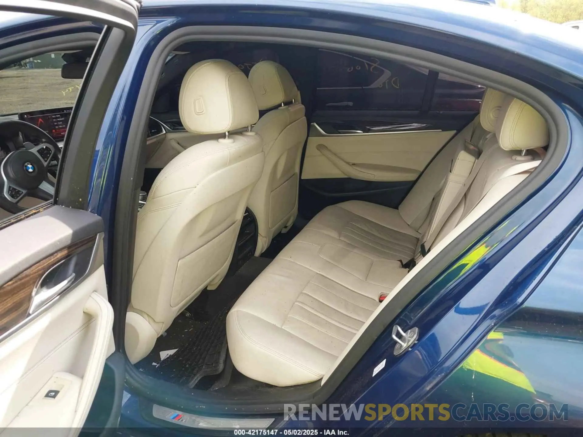 8 Photograph of a damaged car WBA53BJ03MWW95176 BMW 540I 2021