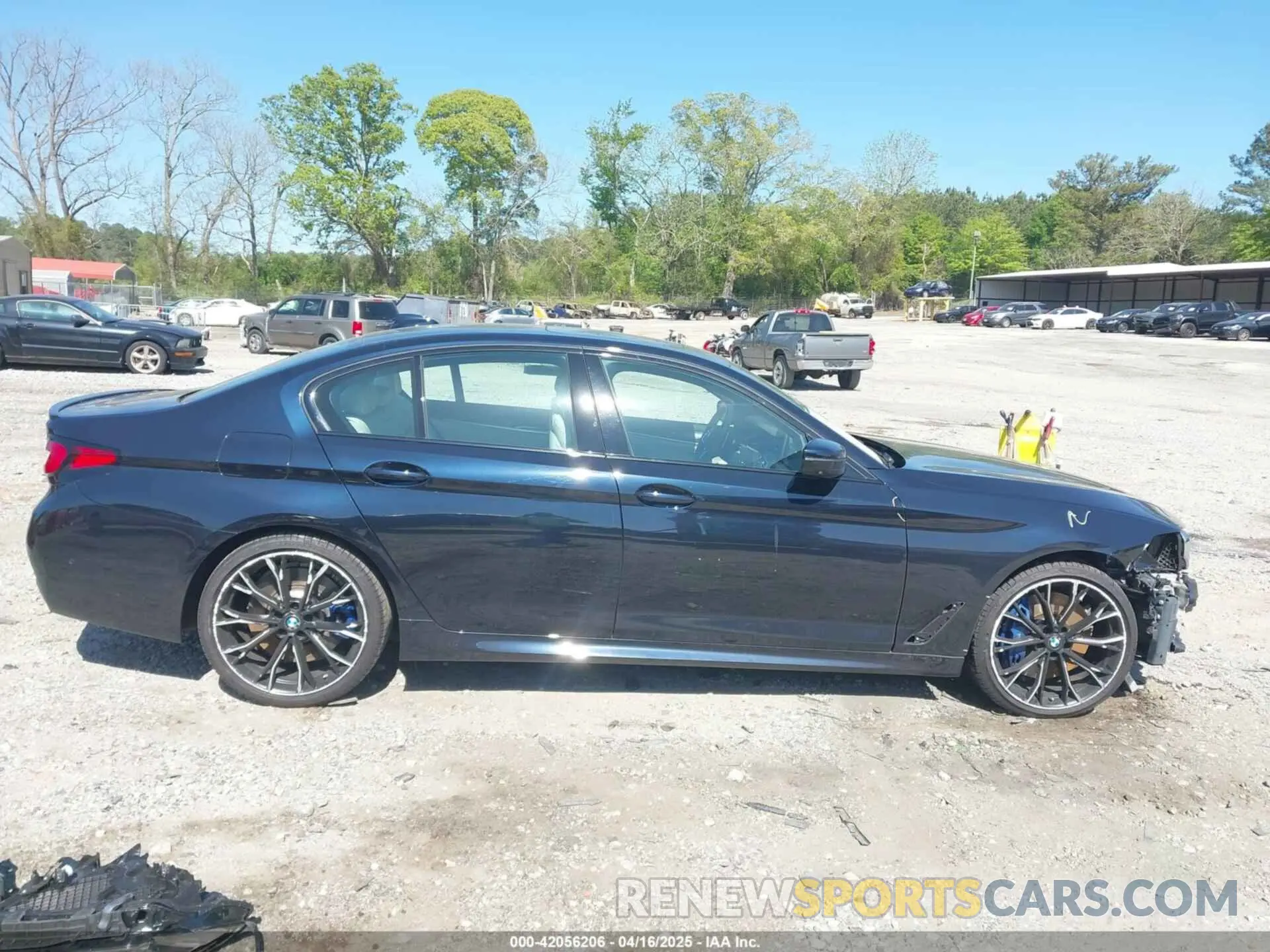 13 Photograph of a damaged car WBA53BJ04MWX00840 BMW 540I 2021