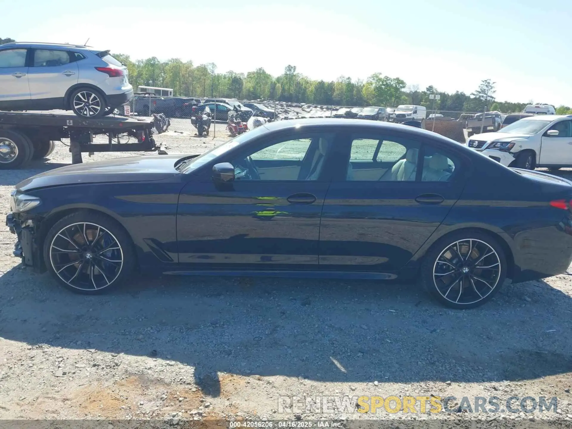 14 Photograph of a damaged car WBA53BJ04MWX00840 BMW 540I 2021