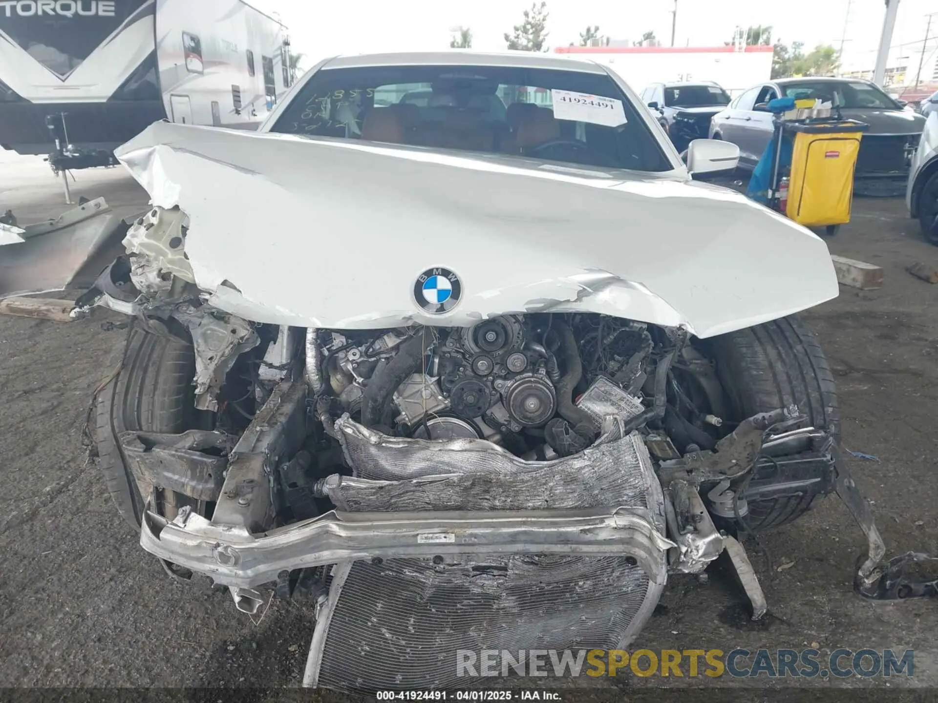 6 Photograph of a damaged car WBA53BJ08MWW94444 BMW 540I 2021