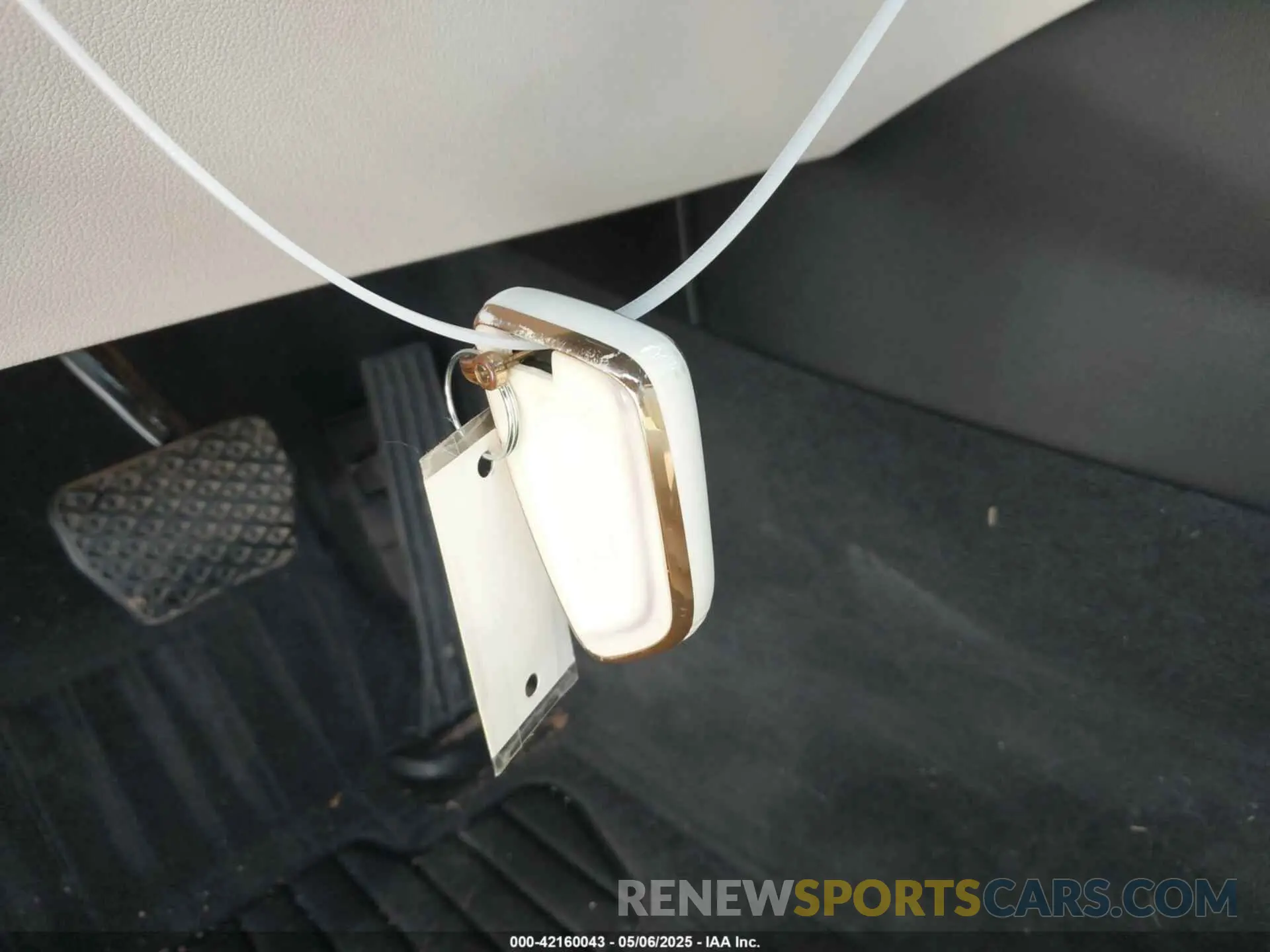 11 Photograph of a damaged car WBA73BJ02MWW93833 BMW 540I 2021