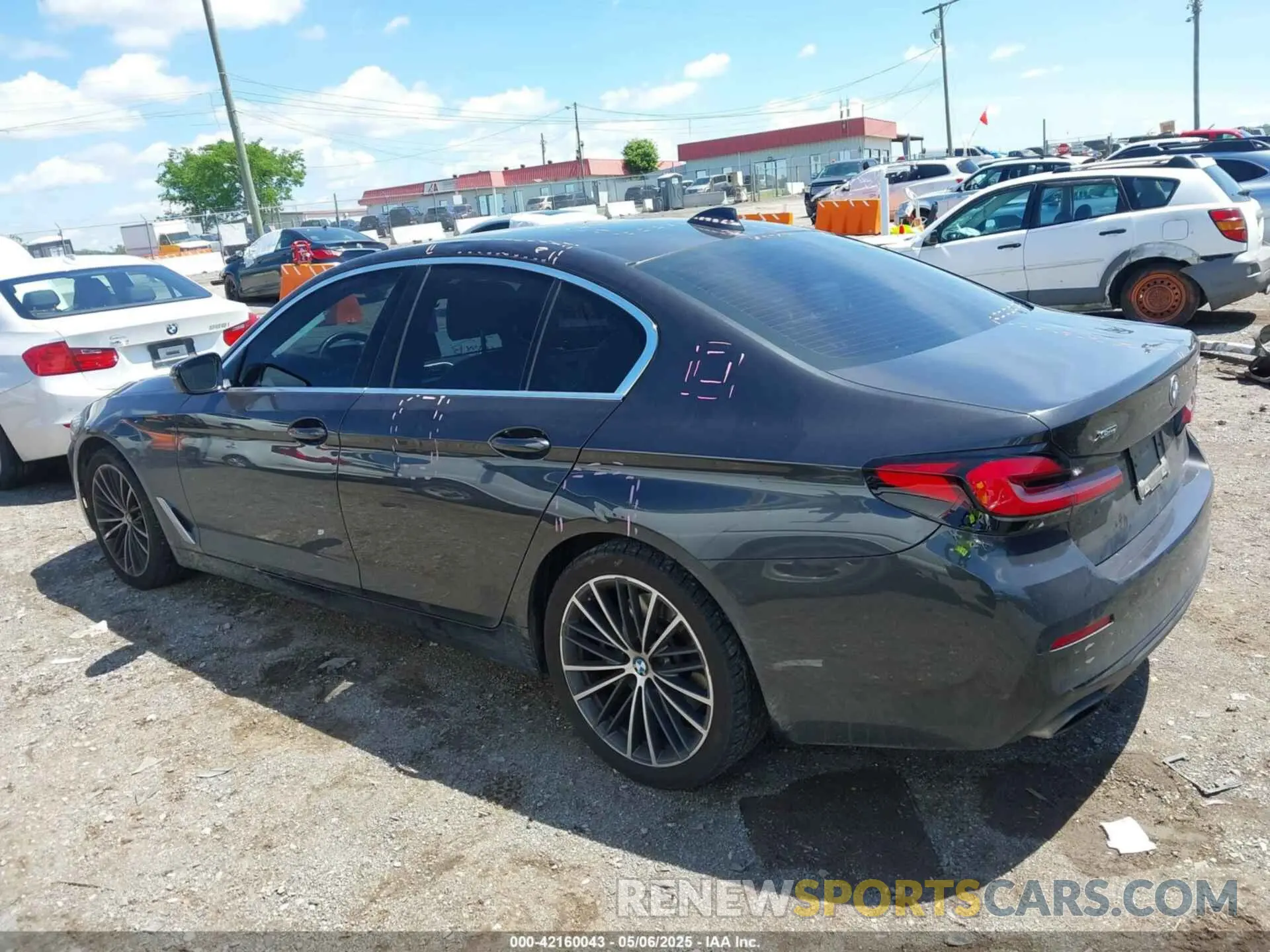 14 Photograph of a damaged car WBA73BJ02MWW93833 BMW 540I 2021