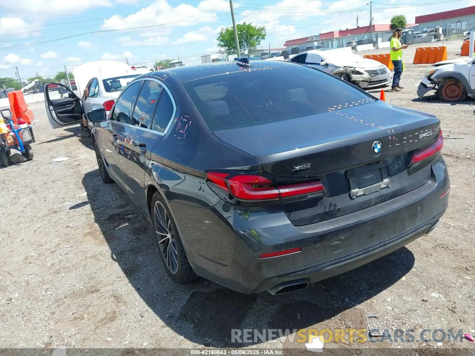 3 Photograph of a damaged car WBA73BJ02MWW93833 BMW 540I 2021