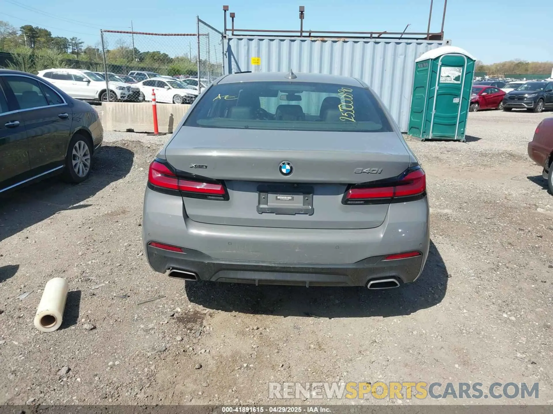16 Photograph of a damaged car WBA73BJ03MWX30307 BMW 540I 2021