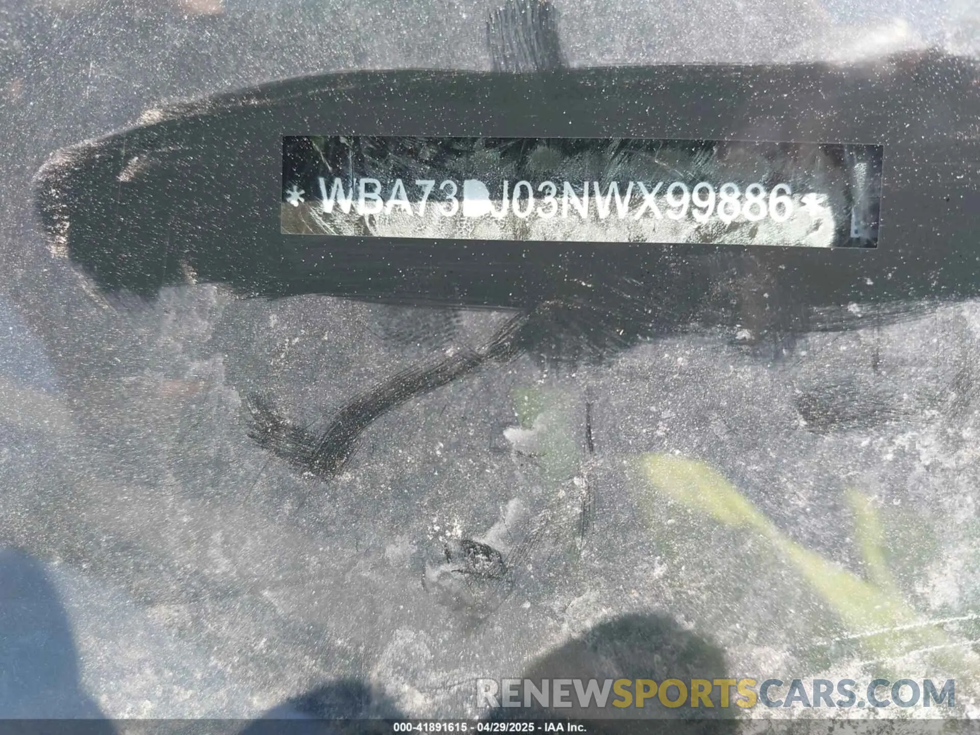 17 Photograph of a damaged car WBA73BJ03MWX30307 BMW 540I 2021