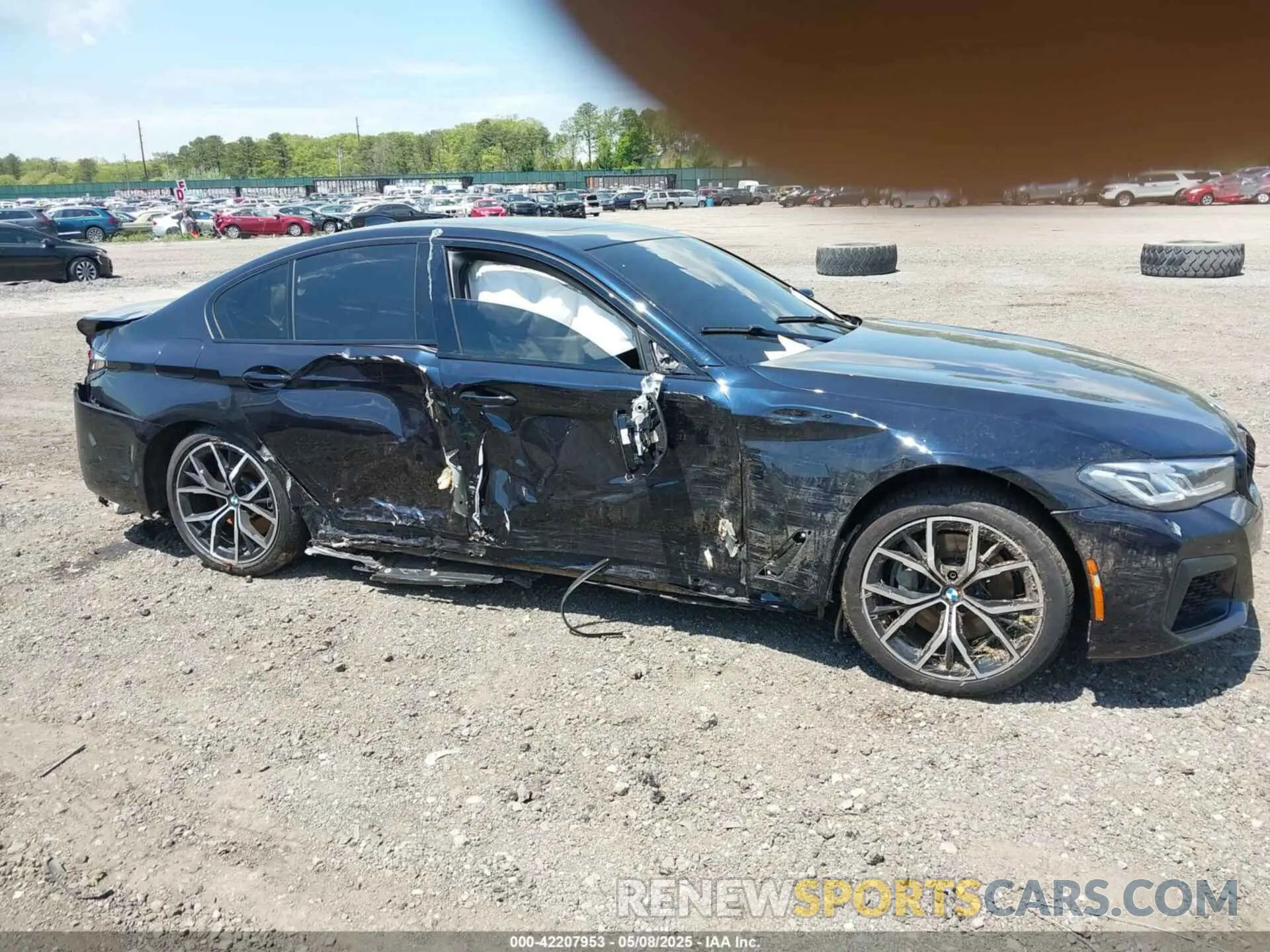 13 Photograph of a damaged car WBA73BJ04MWX34365 BMW 540I 2021