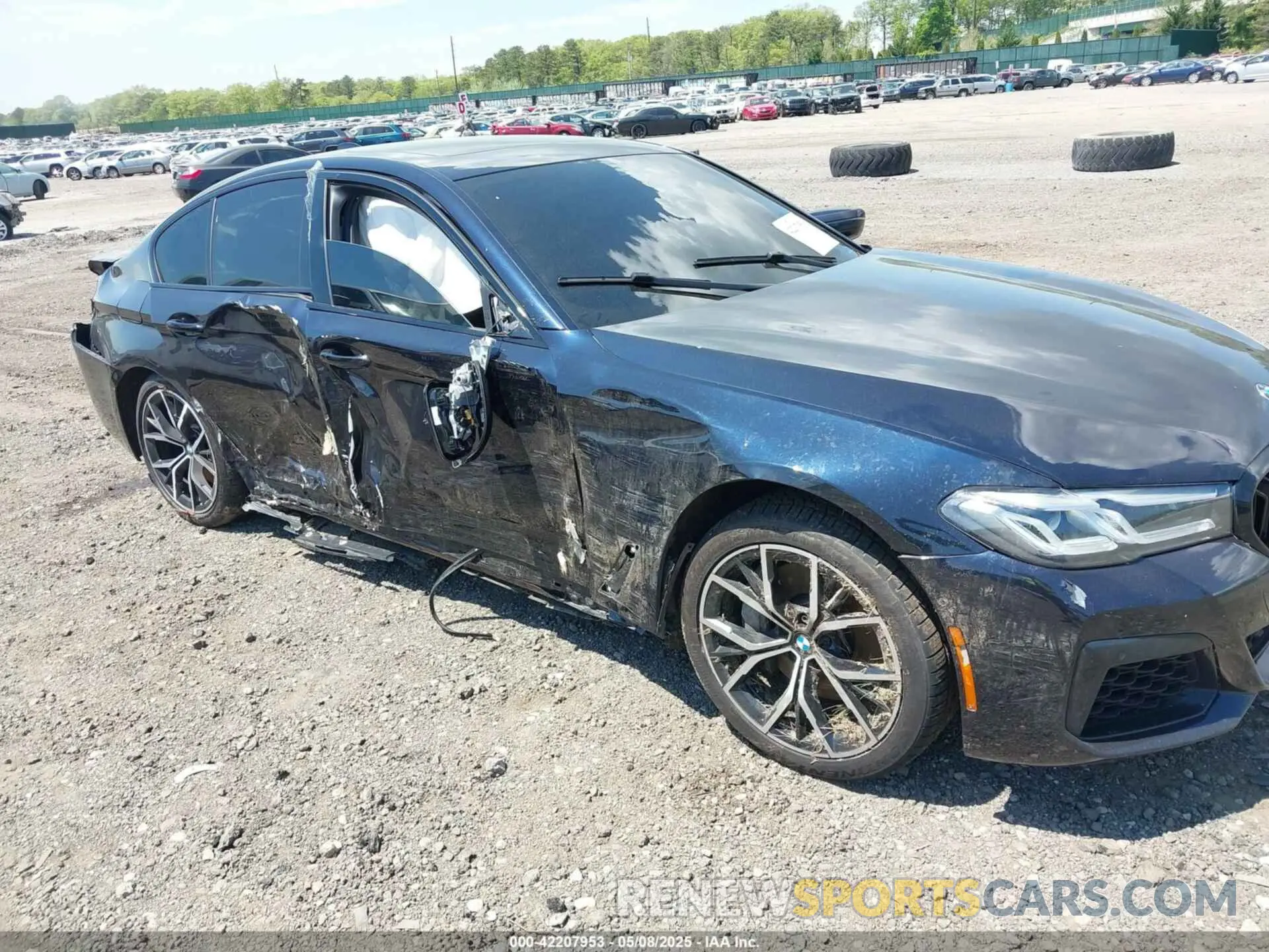 6 Photograph of a damaged car WBA73BJ04MWX34365 BMW 540I 2021