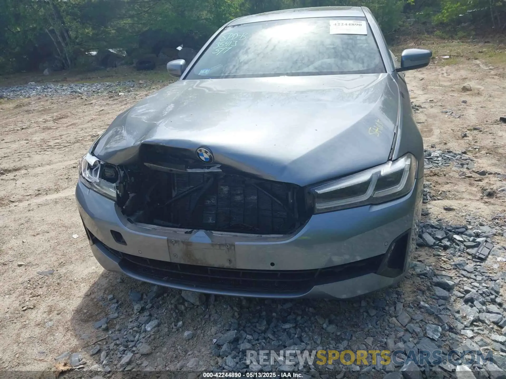 6 Photograph of a damaged car WBA73BJ06MWW98274 BMW 540I 2021