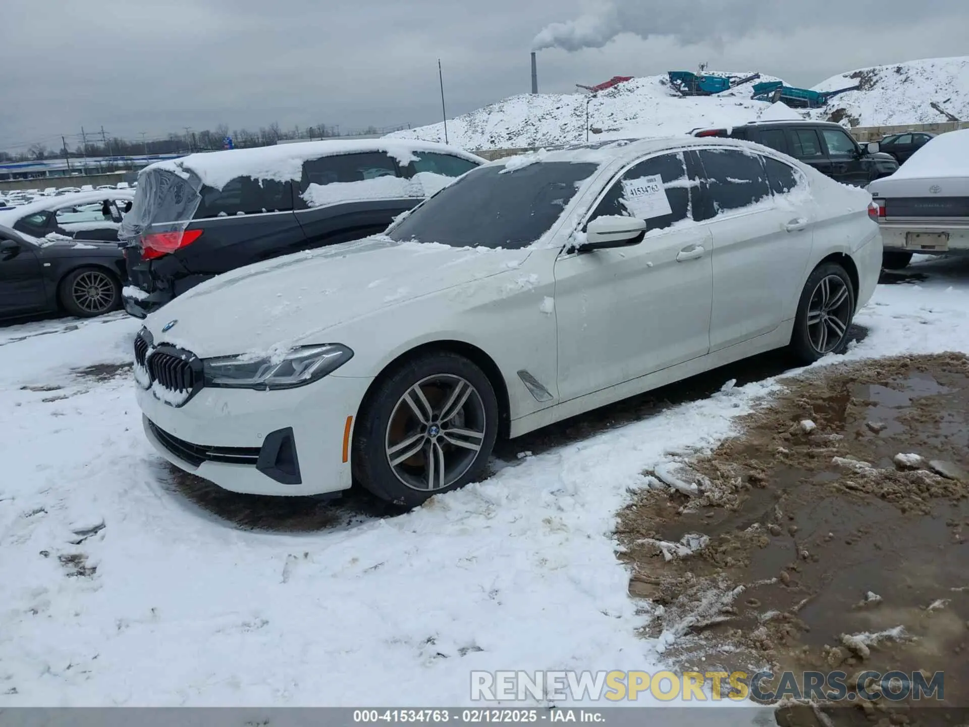 2 Photograph of a damaged car WBA73BJ06MWX35226 BMW 540I 2021