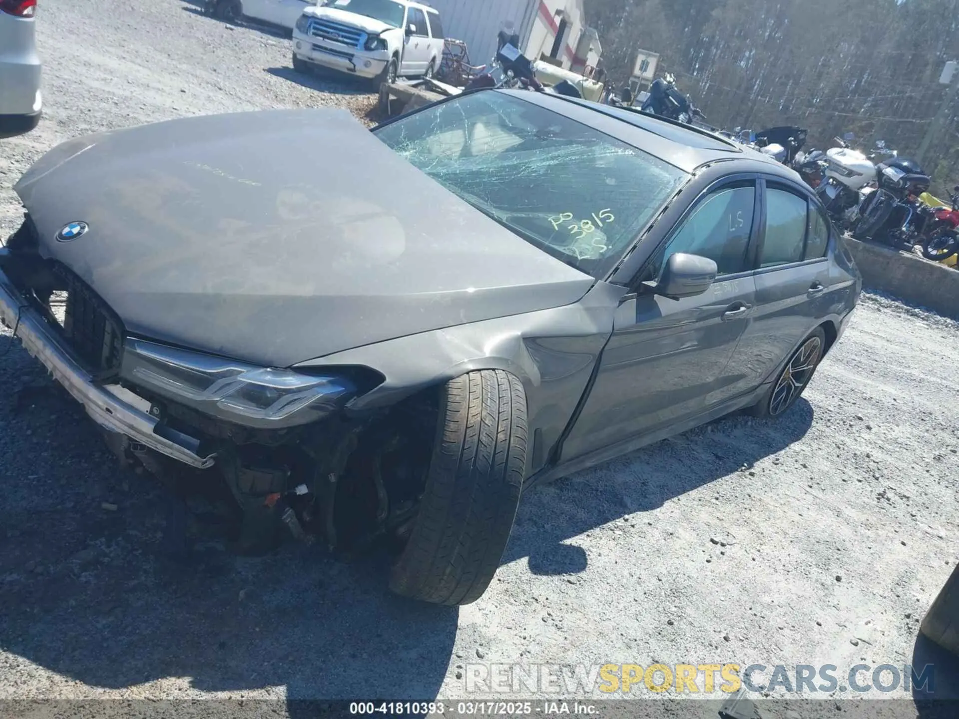 2 Photograph of a damaged car WBA73BJ09MCG10189 BMW 540I 2021