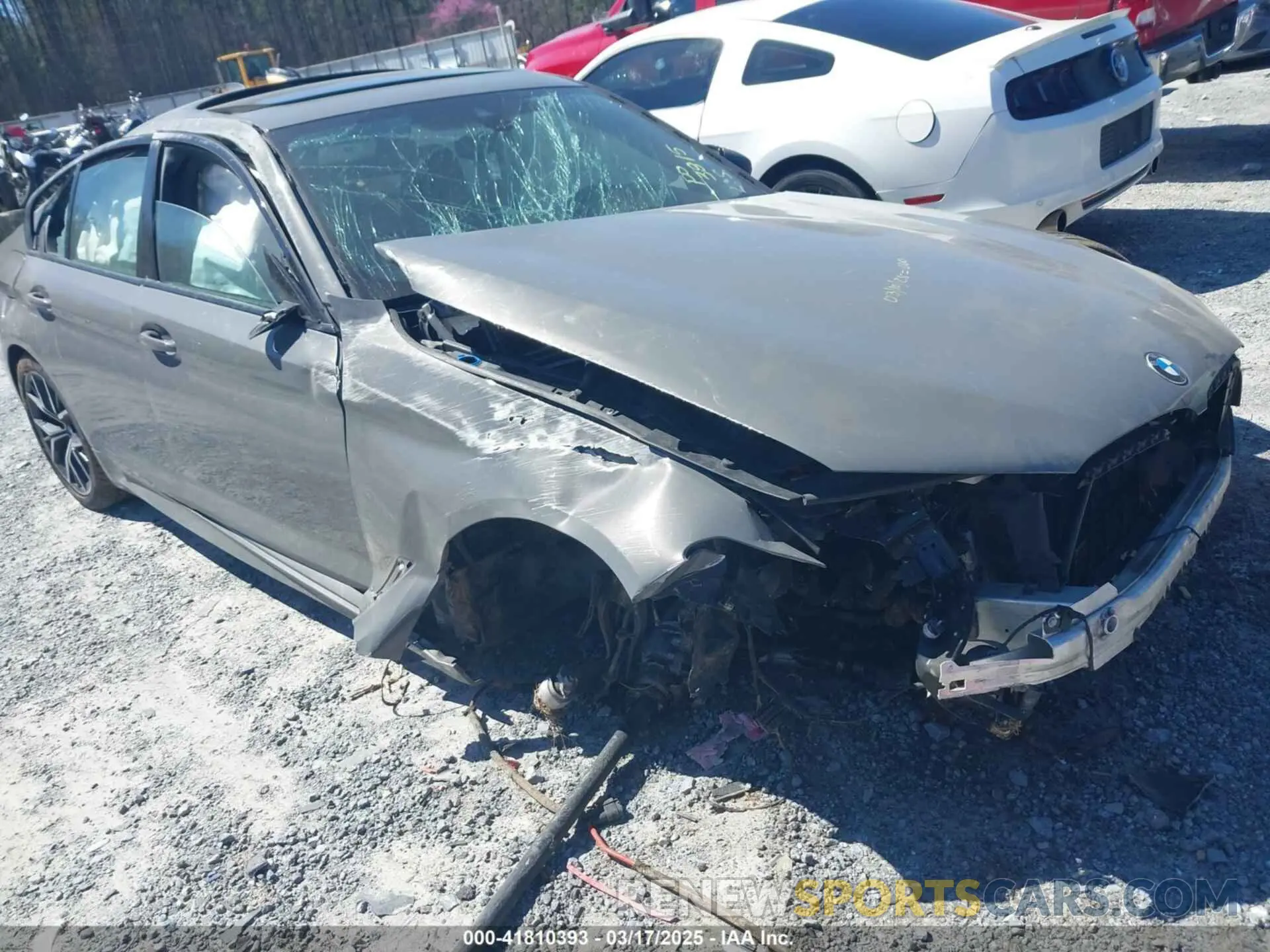 6 Photograph of a damaged car WBA73BJ09MCG10189 BMW 540I 2021