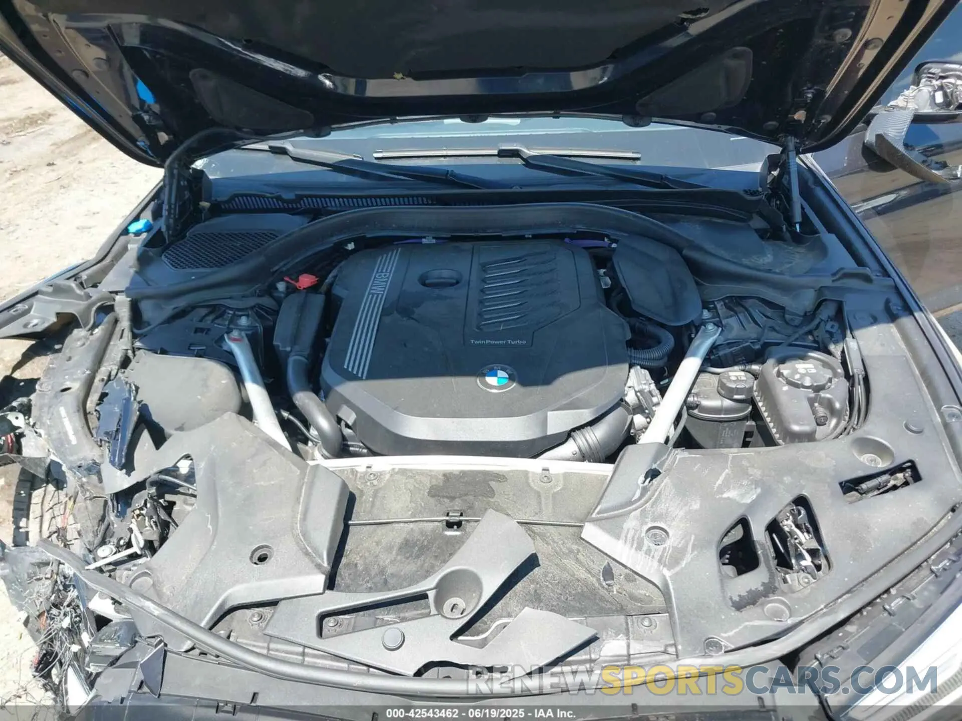 10 Photograph of a damaged car WBA73BJ0XMWX05467 BMW 540I 2021
