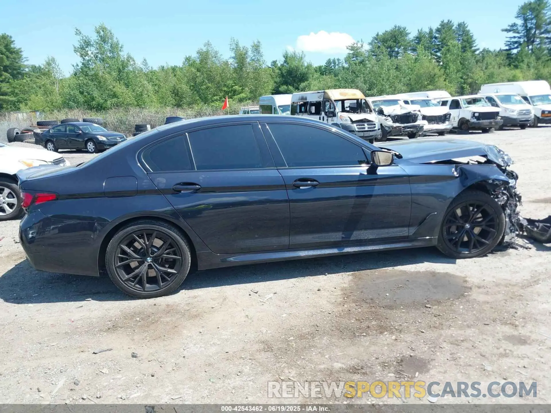 13 Photograph of a damaged car WBA73BJ0XMWX05467 BMW 540I 2021