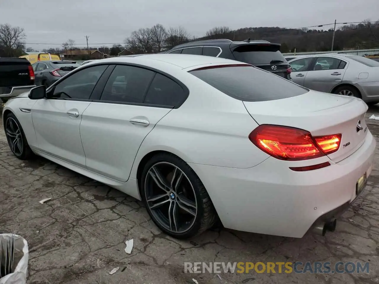 2 Photograph of a damaged car WBA6D6C57JG388875 BMW 6 SERIES 2018