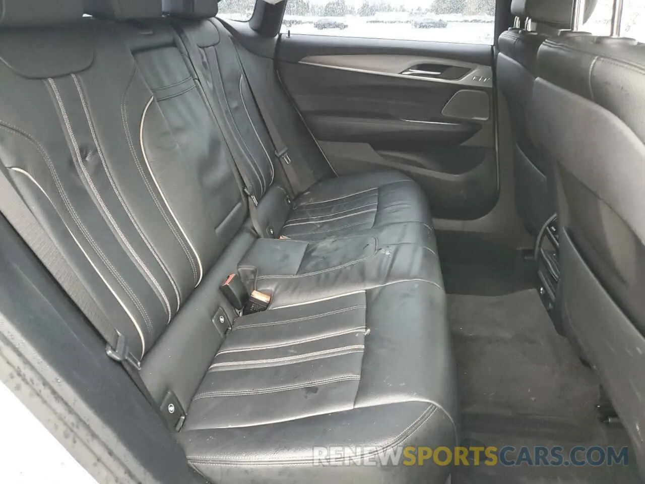 11 Photograph of a damaged car WBAJV6C54KBK08287 BMW 6 SERIES 2019