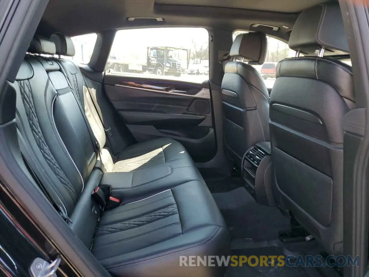 10 Photograph of a damaged car WBAJV6C56KBK08937 BMW 6 SERIES 2019