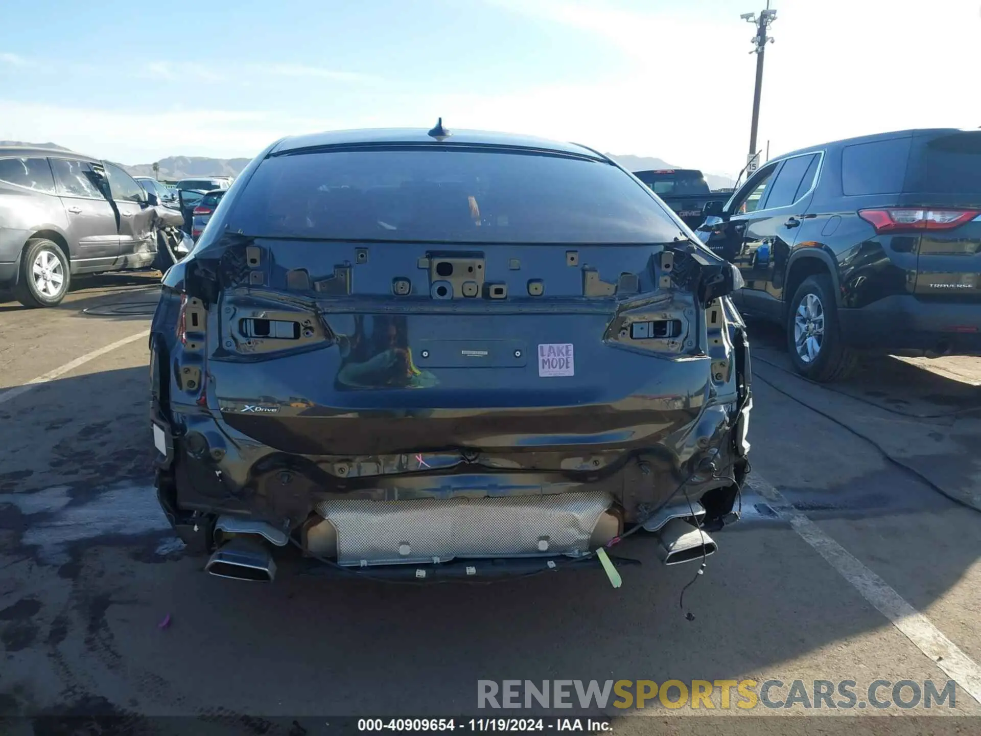 17 Photograph of a damaged car WBAJV6C54KBK09102 BMW 640I GRAN TURISMO 2019