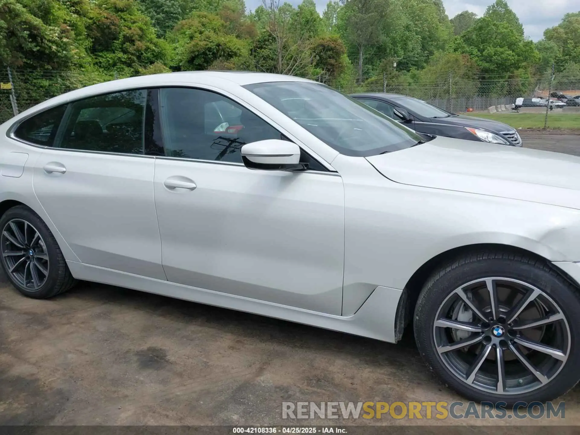 13 Photograph of a damaged car WBAJV6C56KBK09053 BMW 640I GRAN TURISMO 2019