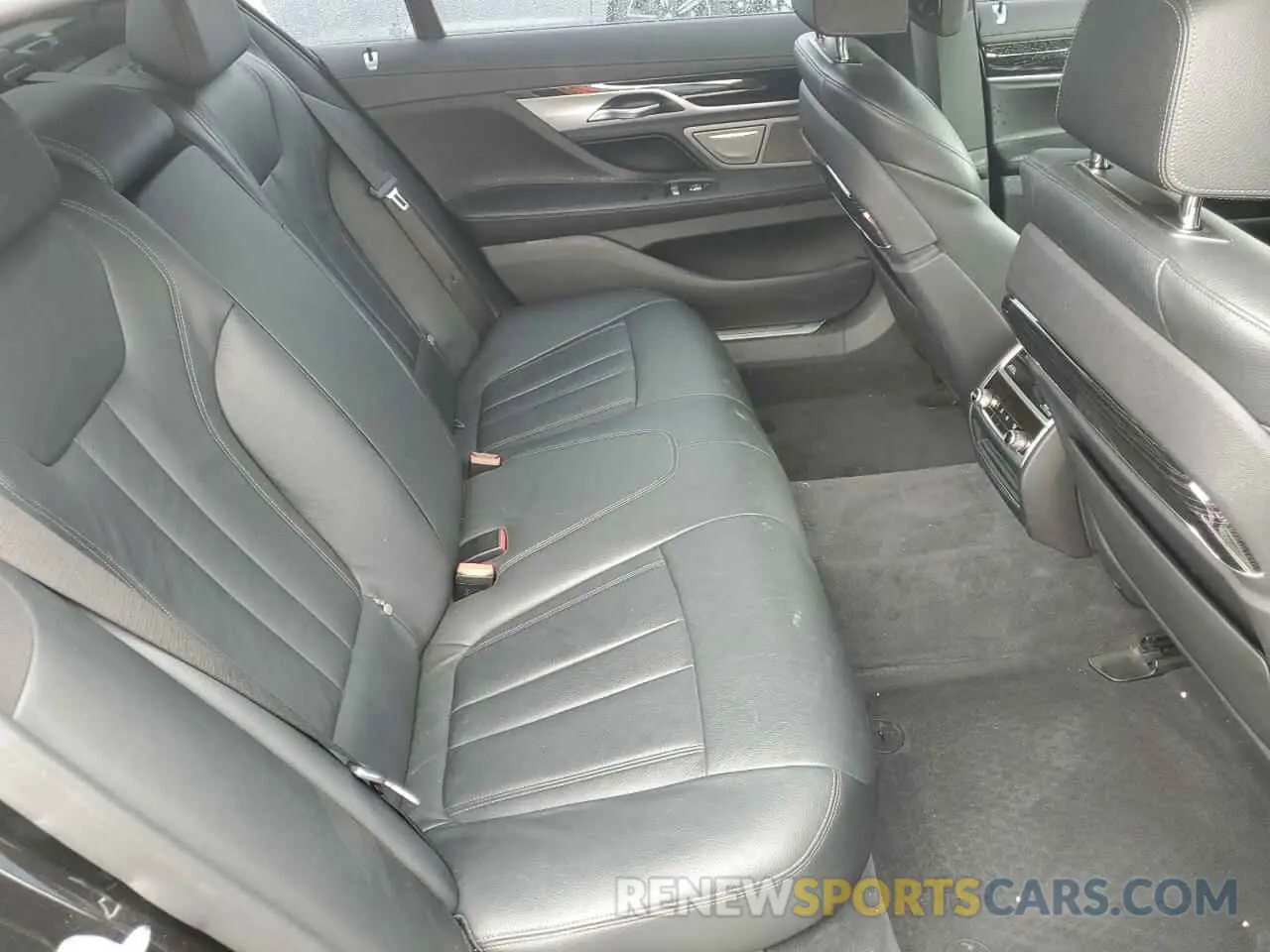 10 Photograph of a damaged car WBA7E2C53KB217890 BMW 7 SERIES 2019