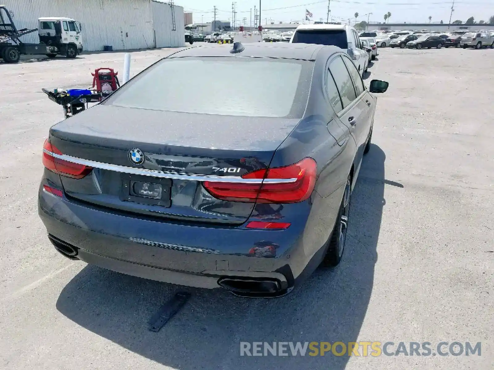 4 Photograph of a damaged car WBA7E2C55KB217664 BMW 7 SERIES 2019