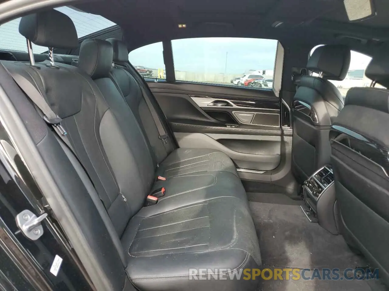 10 Photograph of a damaged car WBA7E2C55KB454929 BMW 7 SERIES 2019
