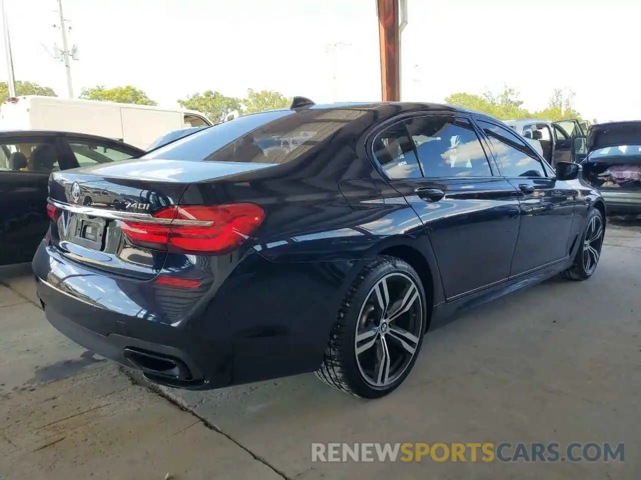 4 Photograph of a damaged car WBA7E2C56KB454423 BMW 7 SERIES 2019