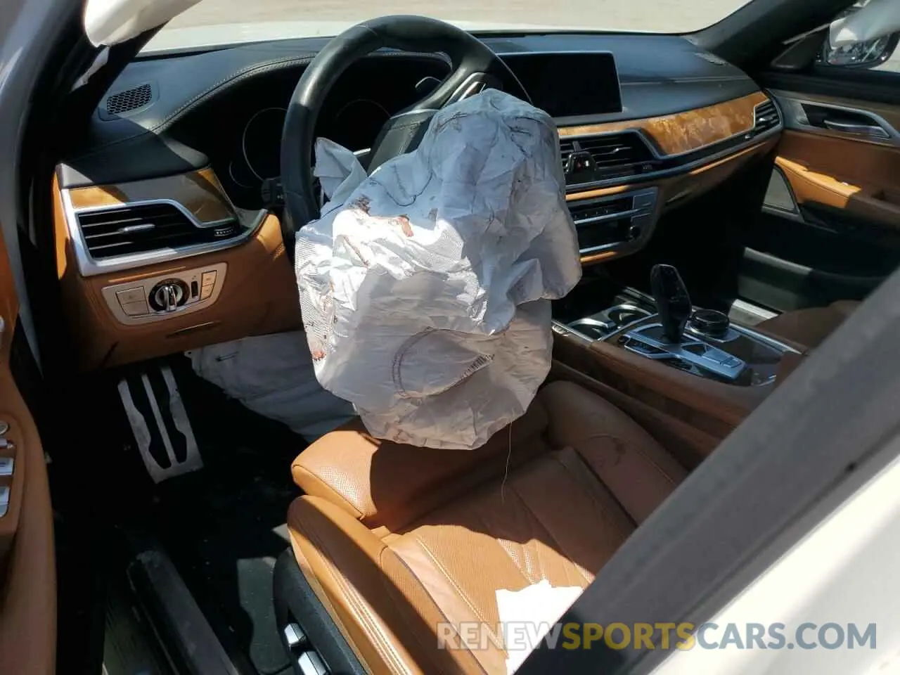 8 Photograph of a damaged car WBA7E2C57KB218508 BMW 7 SERIES 2019