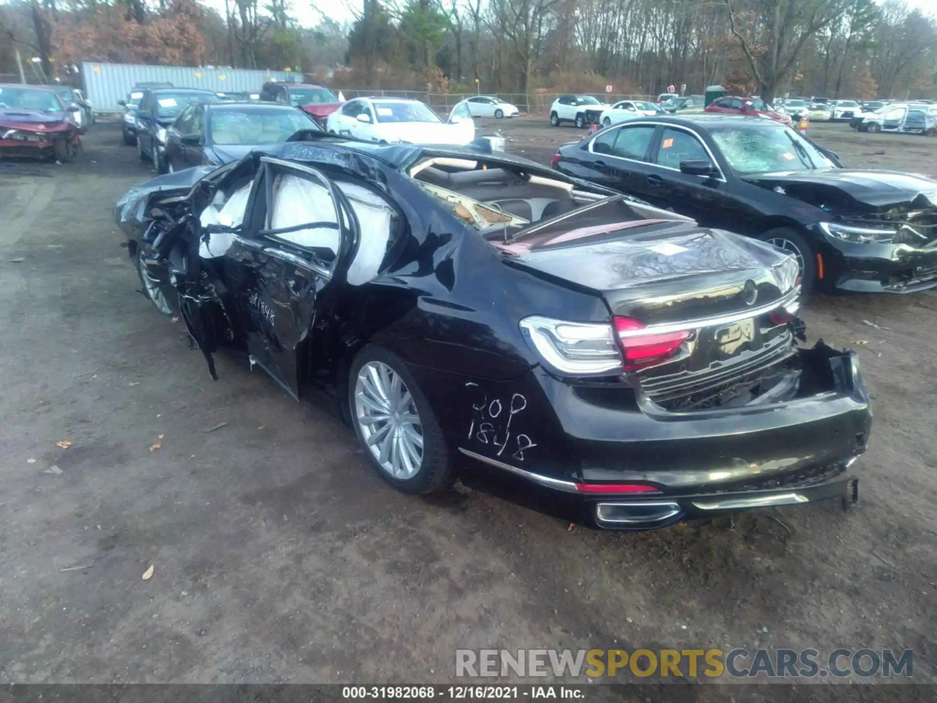 3 Photograph of a damaged car WBA7E2C57KB454656 BMW 7 SERIES 2019