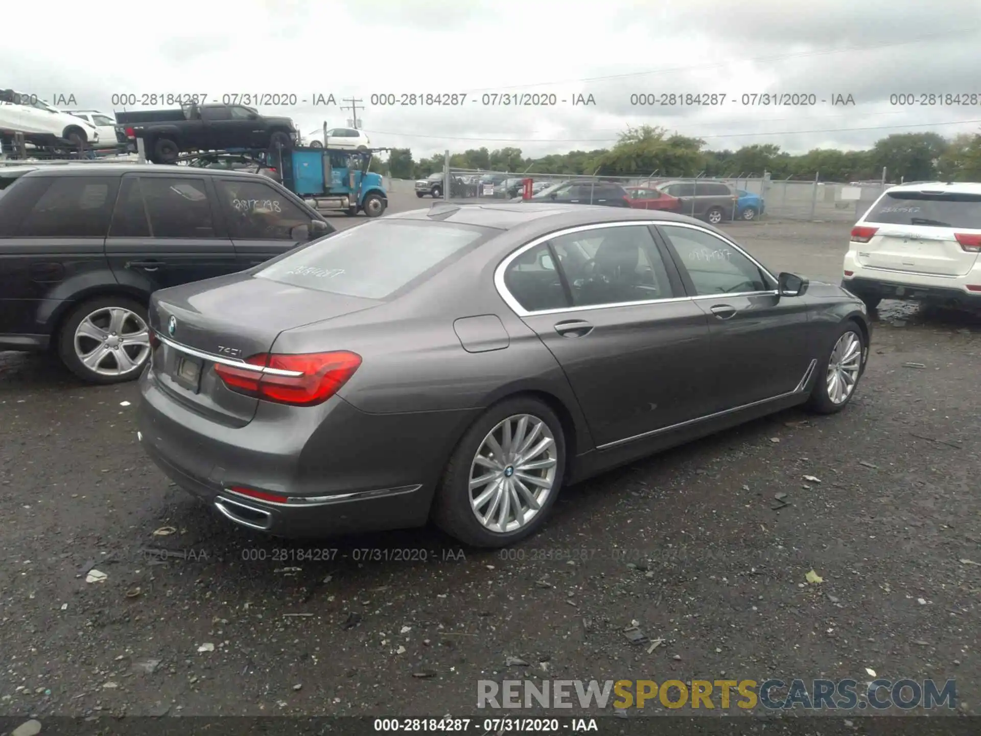 4 Photograph of a damaged car WBA7E2C5XKB454733 BMW 7 SERIES 2019