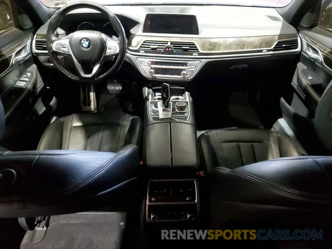 8 Photograph of a damaged car WBA7E4C50KGV28708 BMW 7 SERIES 2019