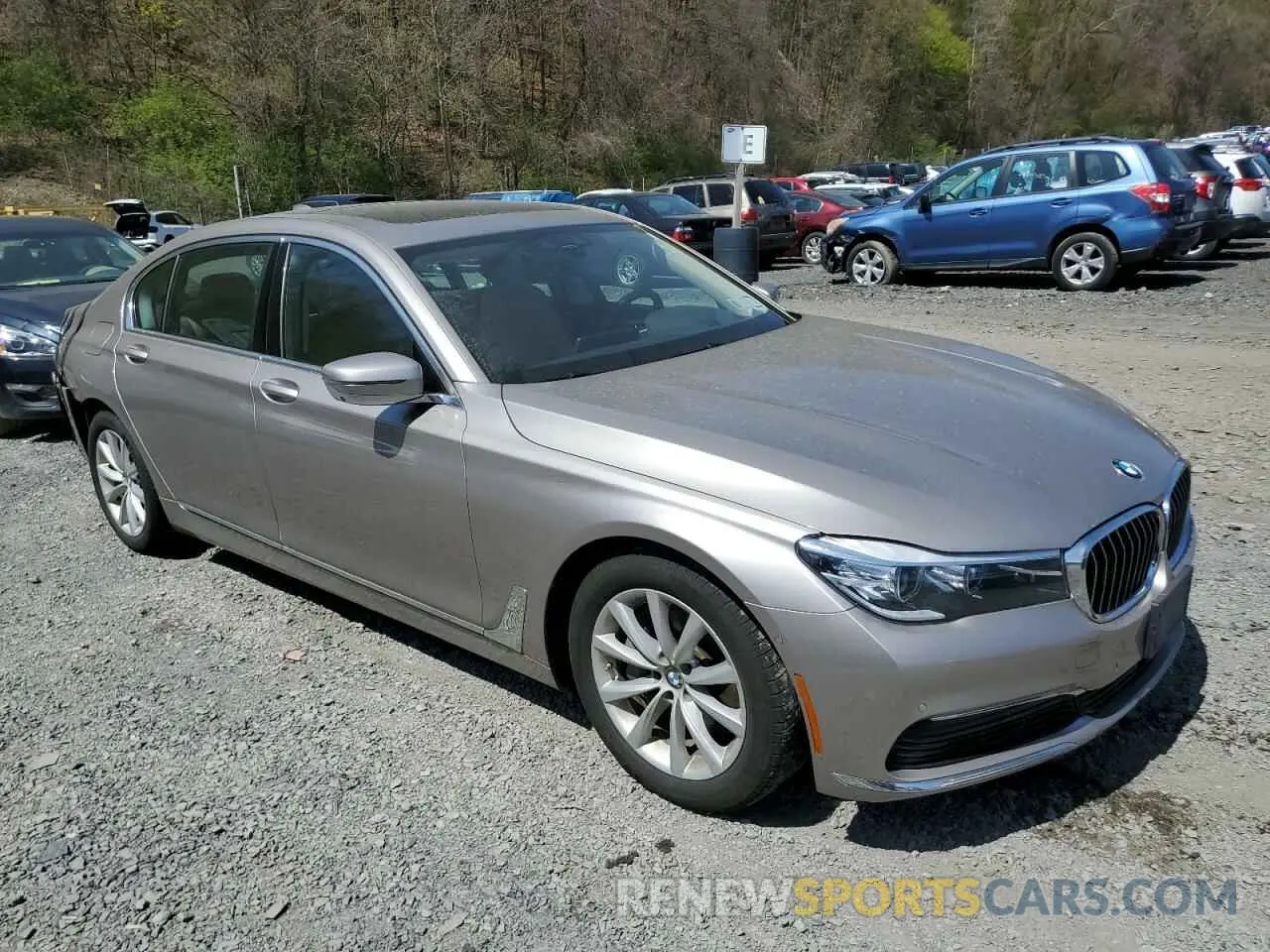 4 Photograph of a damaged car WBA7E4C50KGV70103 BMW 7 SERIES 2019