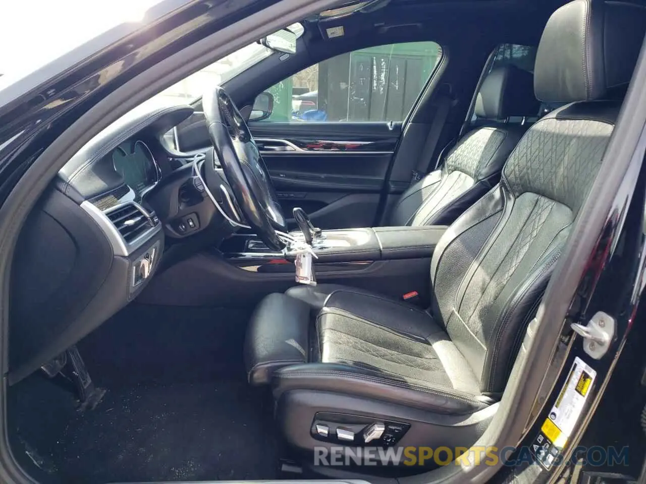 7 Photograph of a damaged car WBA7E4C51KGV70305 BMW 7 SERIES 2019