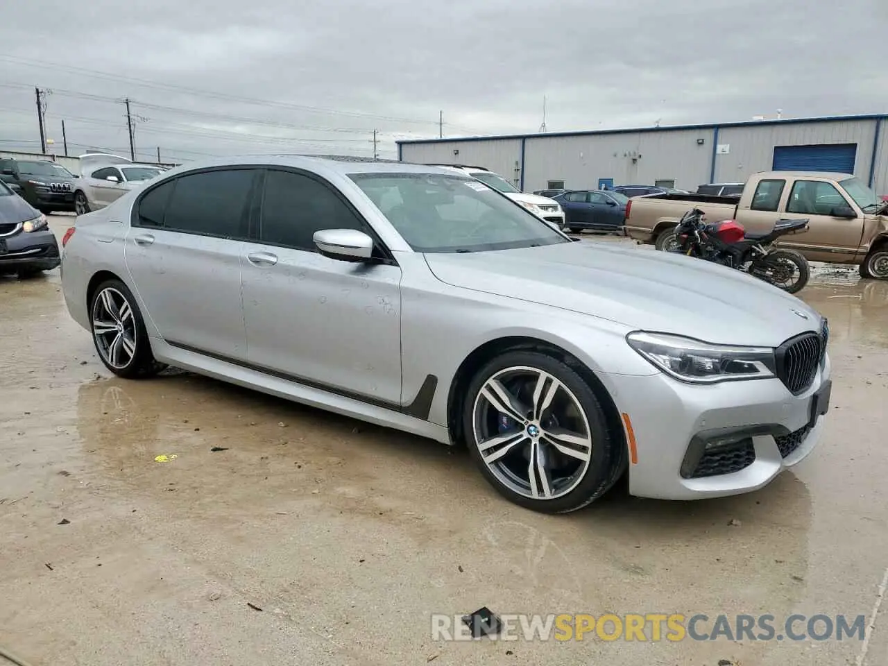 4 Photograph of a damaged car WBA7F0C51KGM25321 BMW 7 SERIES 2019