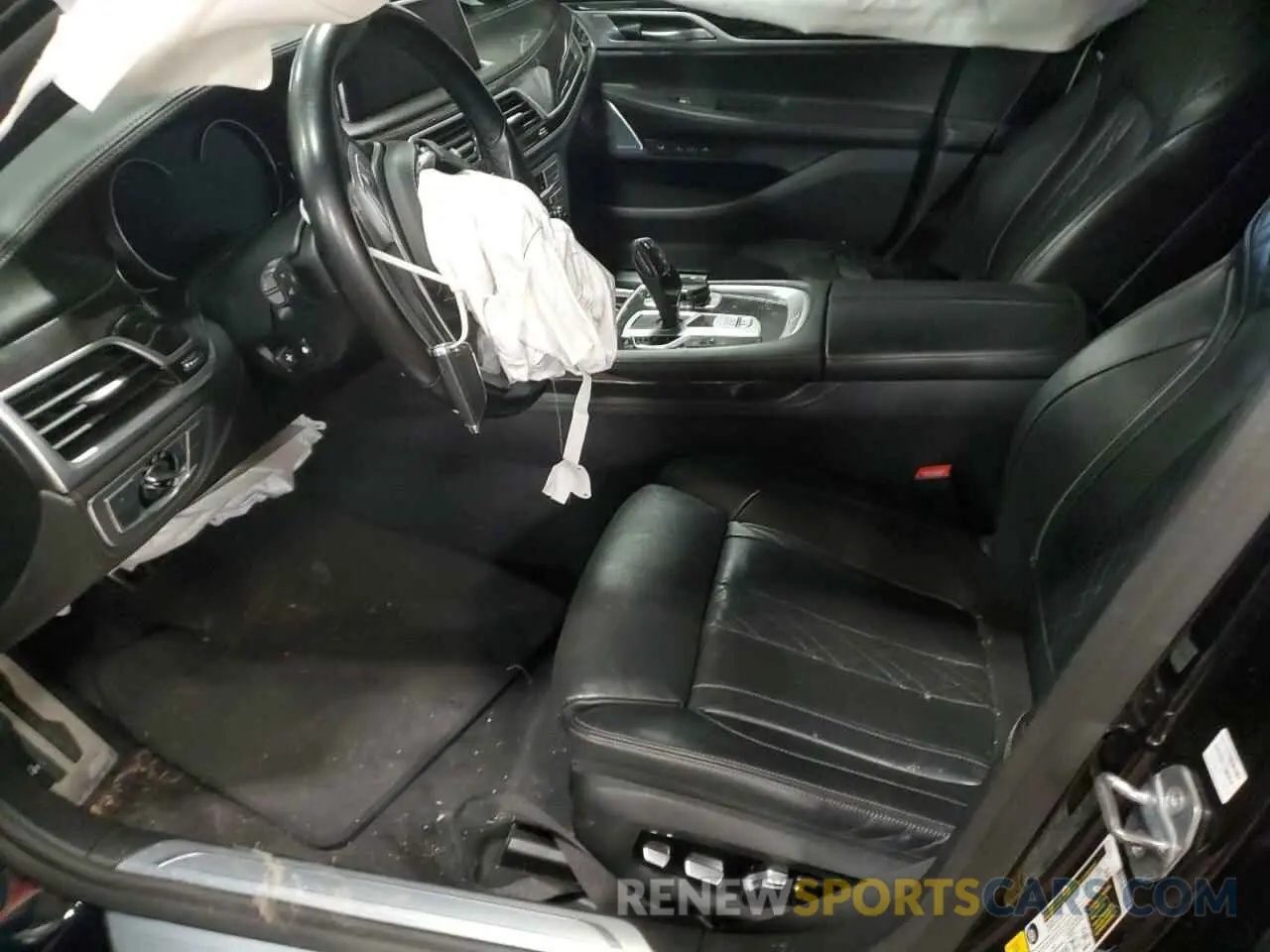 7 Photograph of a damaged car WBA7F0C53KGM25160 BMW 7 SERIES 2019