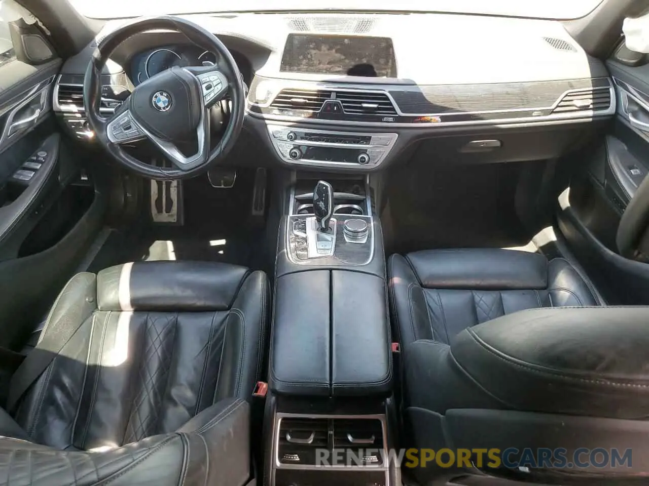 8 Photograph of a damaged car WBA7F0C54KGM25569 BMW 7 SERIES 2019
