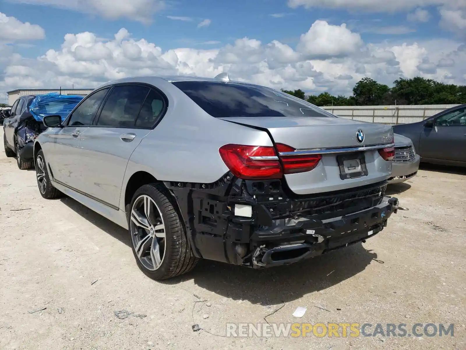 3 Photograph of a damaged car WBA7F0C55KGM25595 BMW 7 SERIES 2019