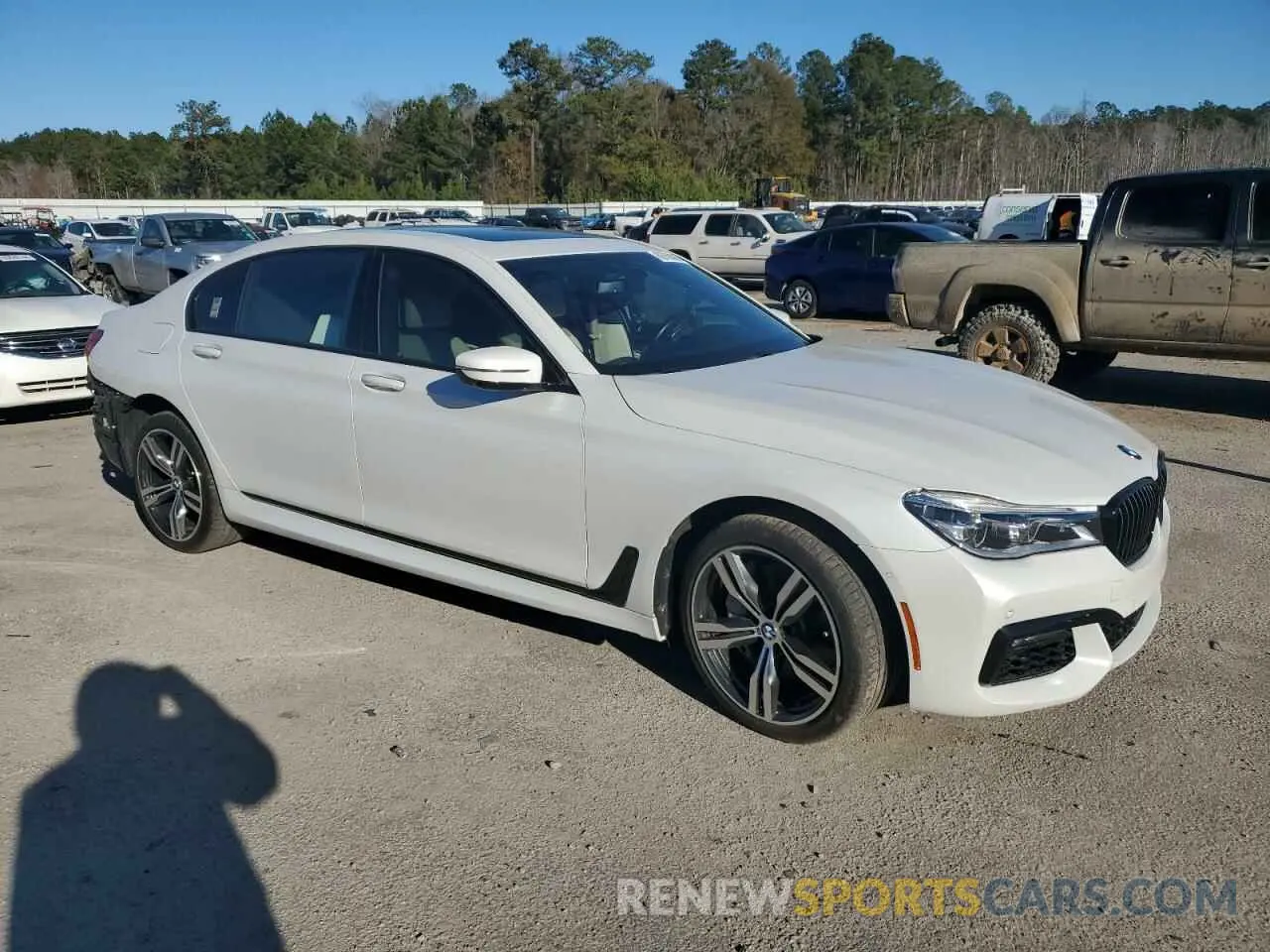 4 Photograph of a damaged car WBA7F0C5XKGM25897 BMW 7 SERIES 2019