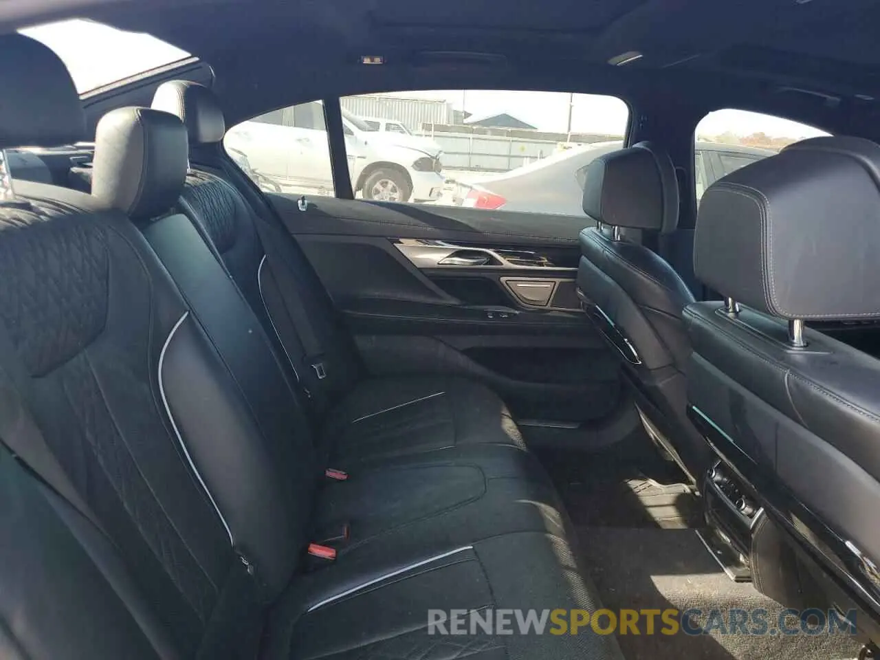 10 Photograph of a damaged car WBA7F2C54KB239989 BMW 7 SERIES 2019