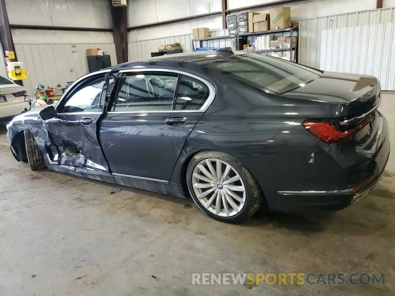 2 Photograph of a damaged car WBA7T2C00LCD86435 BMW 7 SERIES 2020