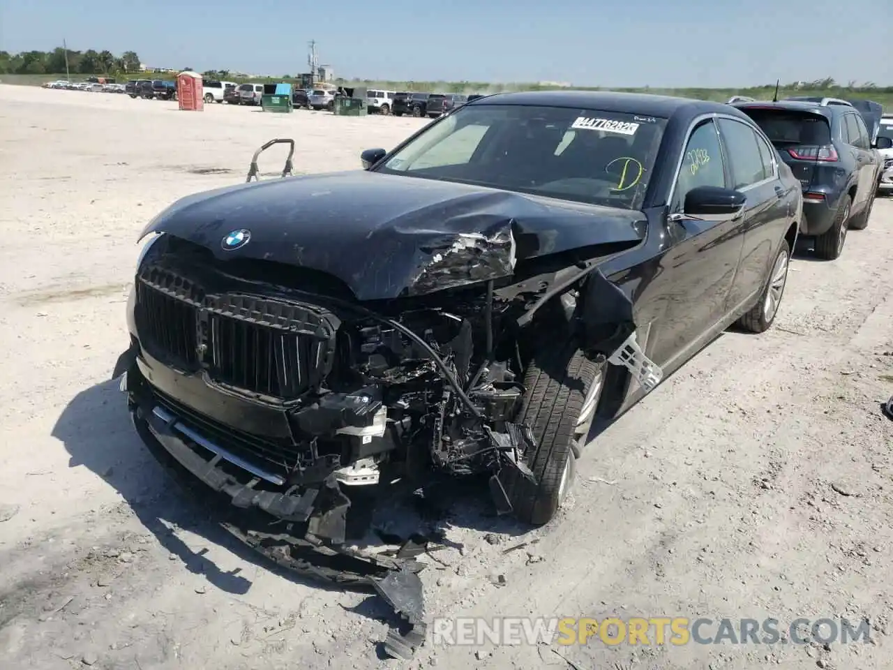 2 Photograph of a damaged car WBA7T2C03LCE41265 BMW 7 SERIES 2020