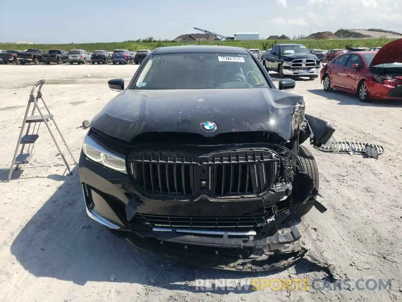 9 Photograph of a damaged car WBA7T2C03LCE41265 BMW 7 SERIES 2020