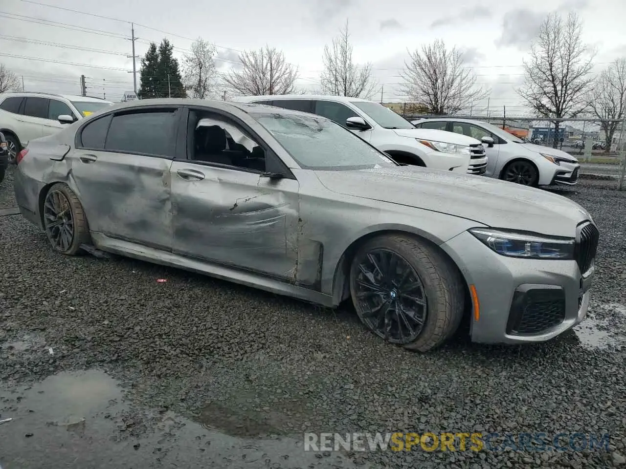 4 Photograph of a damaged car WBA7U2C00LGJ59975 BMW 7 SERIES 2020