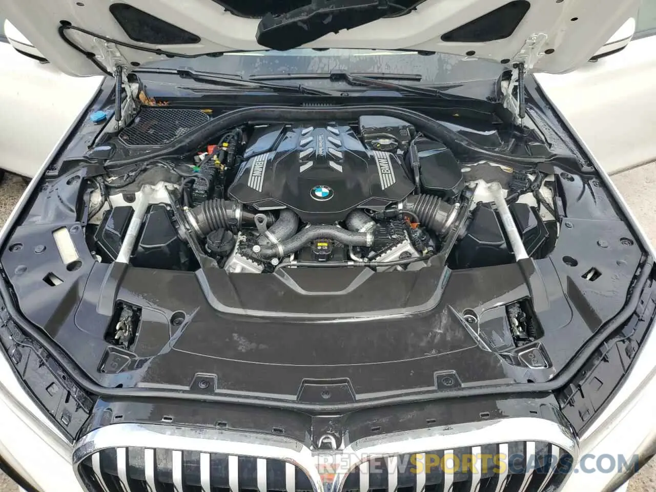 11 Photograph of a damaged car WBA7U2C02LCD70573 BMW 7 SERIES 2020
