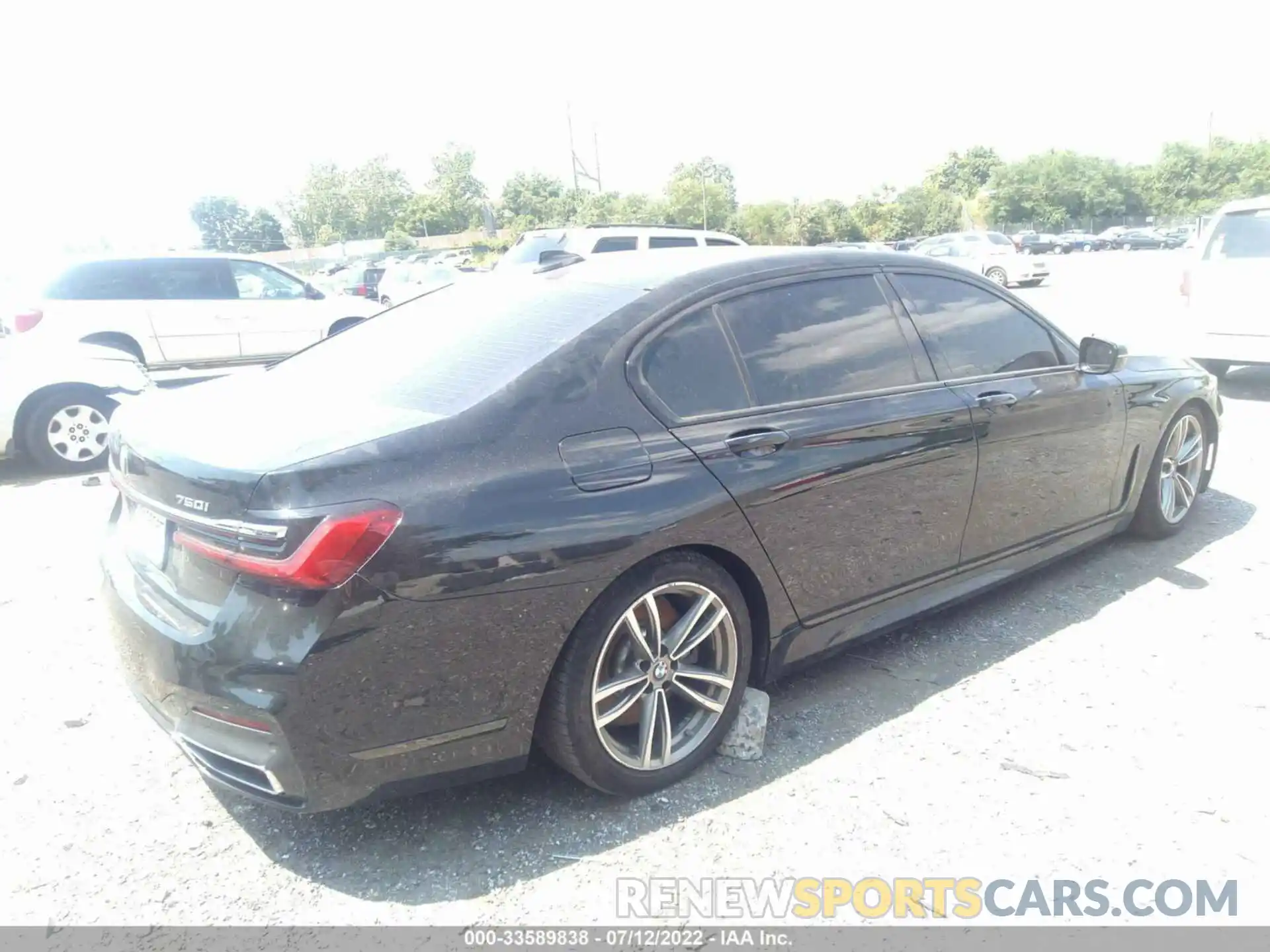 4 Photograph of a damaged car WBA7U2C08LBX84752 BMW 7 SERIES 2020