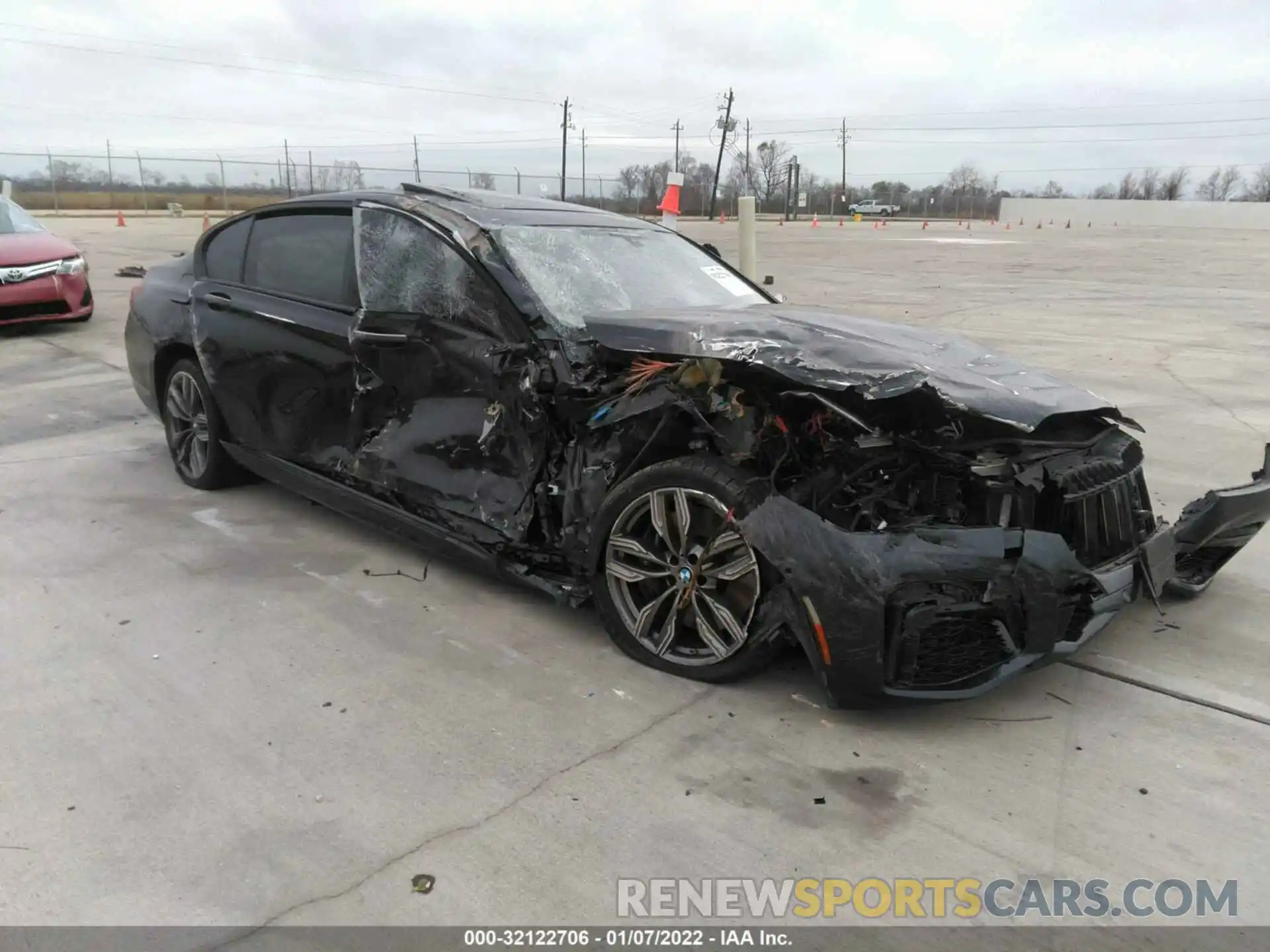 1 Photograph of a damaged car WBA7U6C03LBM63077 BMW 7 SERIES 2020