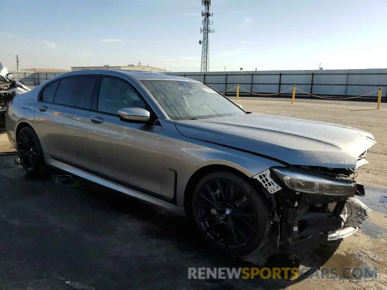 4 Photograph of a damaged car WBA7T2C01MCF71823 BMW 7 SERIES 2021
