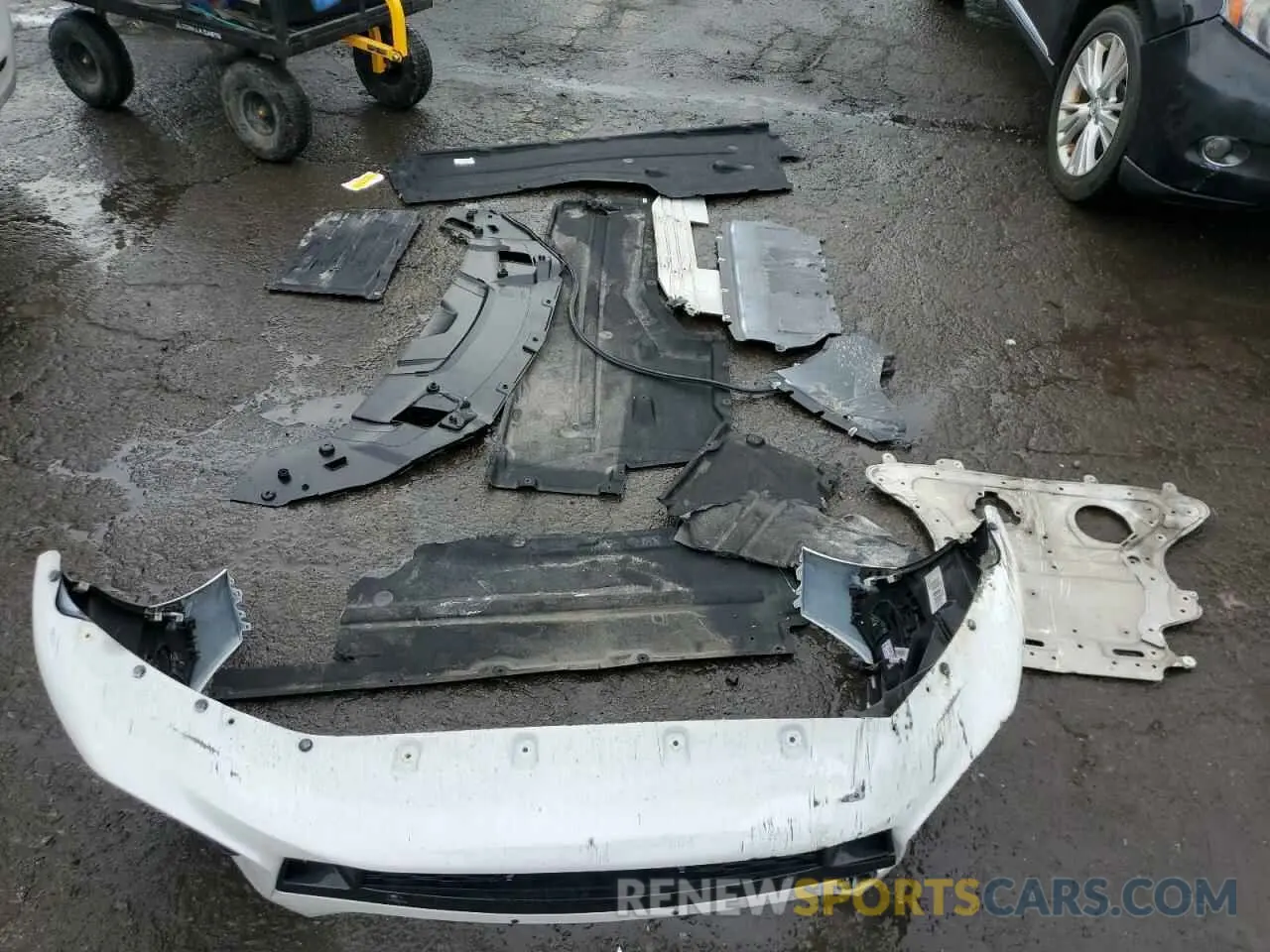 12 Photograph of a damaged car WBA7U2C06MCE49097 BMW 7 SERIES 2021
