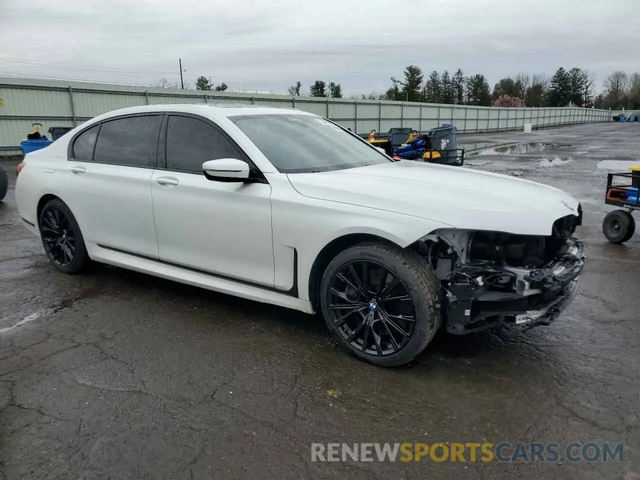 4 Photograph of a damaged car WBA7U2C06MCE49097 BMW 7 SERIES 2021